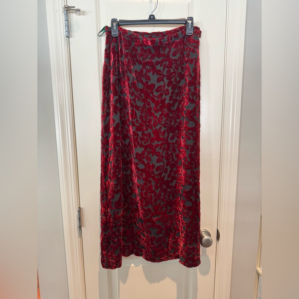Valentine’s Day Vintage Laura Ashley Velvet Top & Skirt Size 8-10 - Picture 7 of 14